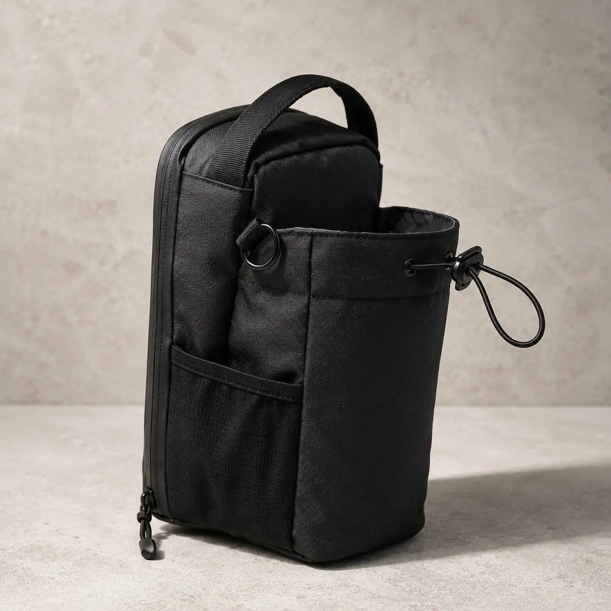 AI-assisted studio image of the black Amora magnetic gym bag
